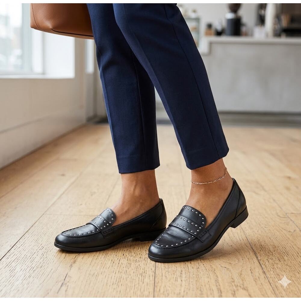 Naturalizer Milo Leather Loafers Black Studded Slip On Flats 9.5M